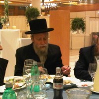 orel מימין לשמאל: בראשית, מימד, אפיקים